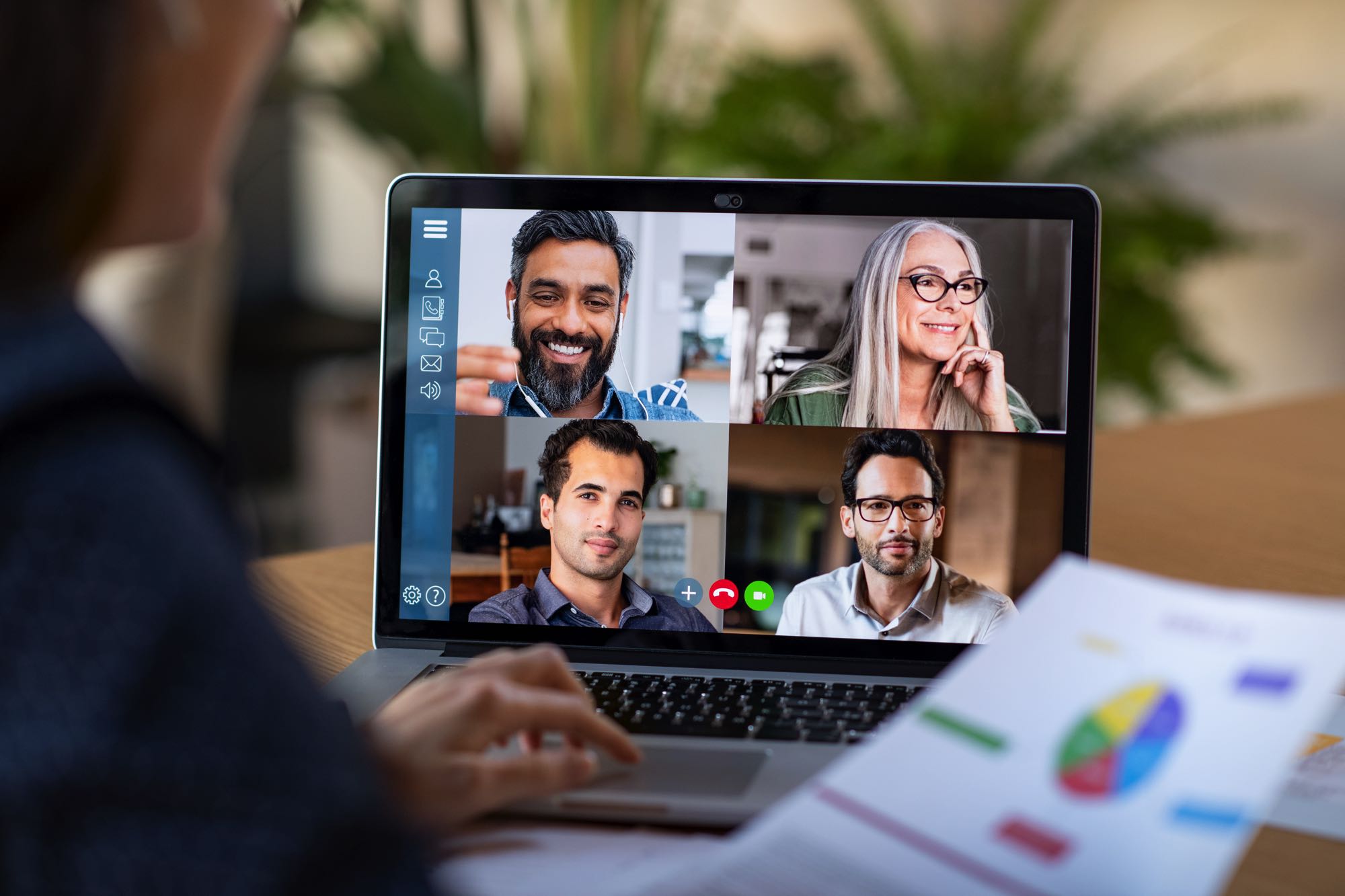 smart-working-and-video-conference-QA8LHP6.jpg